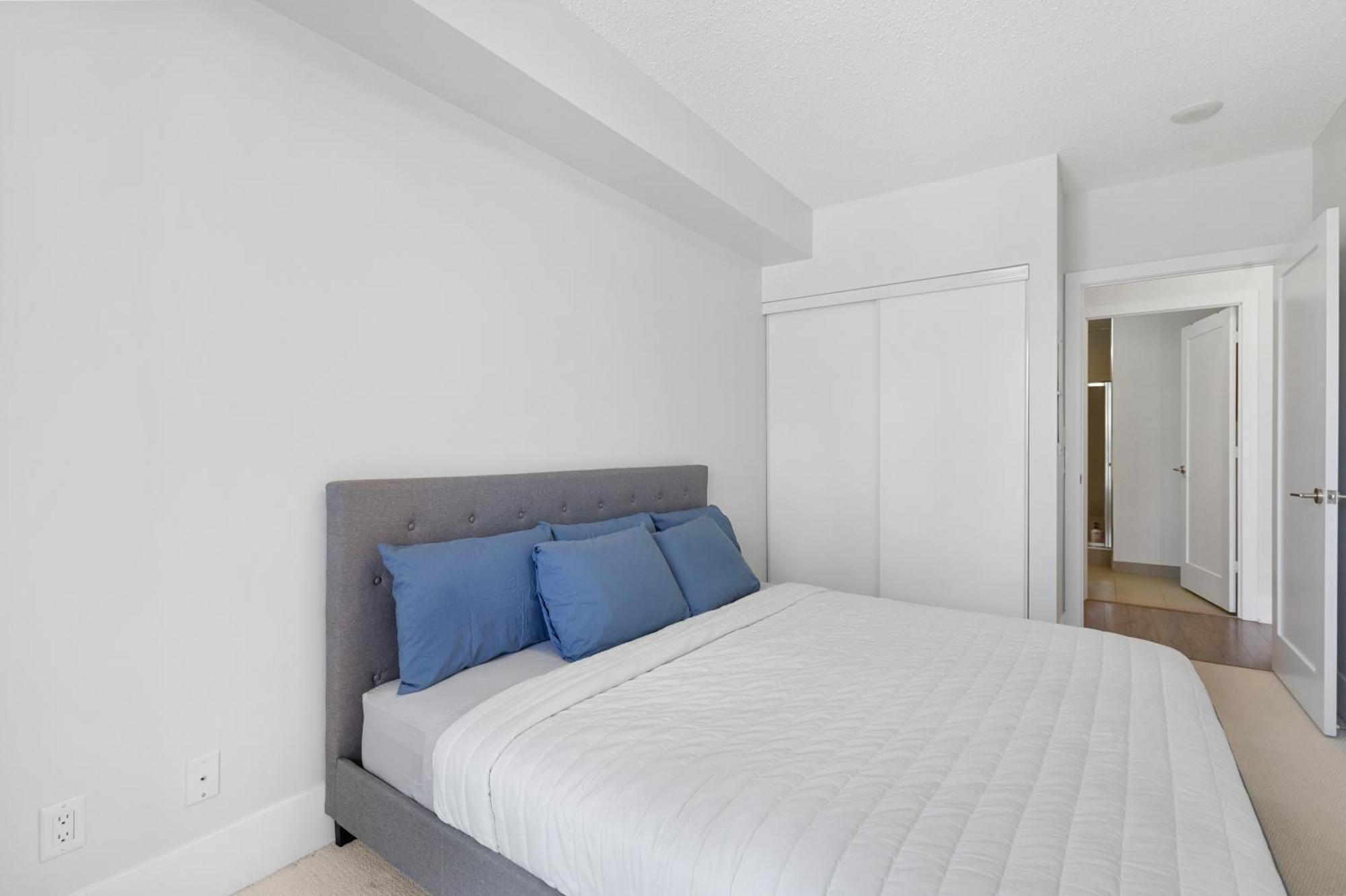 2Bedroom Cn Tower And Water Views - Free Parking - Rooftop Pool Toronto Eksteriør bilde