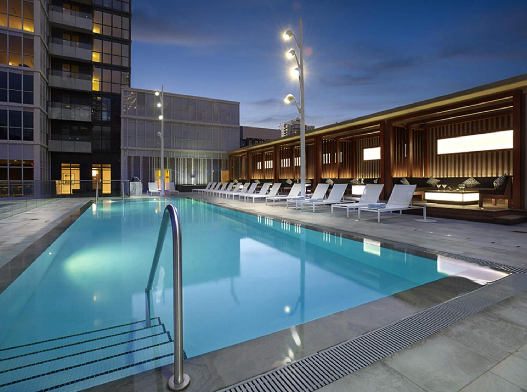 2Bedroom Cn Tower And Water Views - Free Parking - Rooftop Pool Toronto Eksteriør bilde